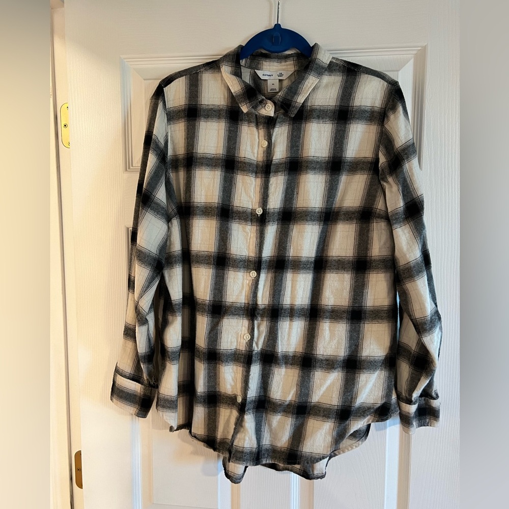Old Navy Cotton Flannel Shirt. Size XL.